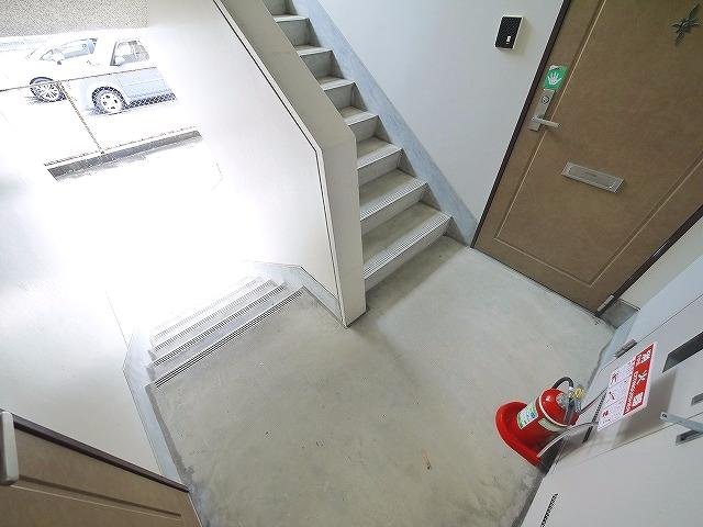 ヴィルドミール富雄のエントランス