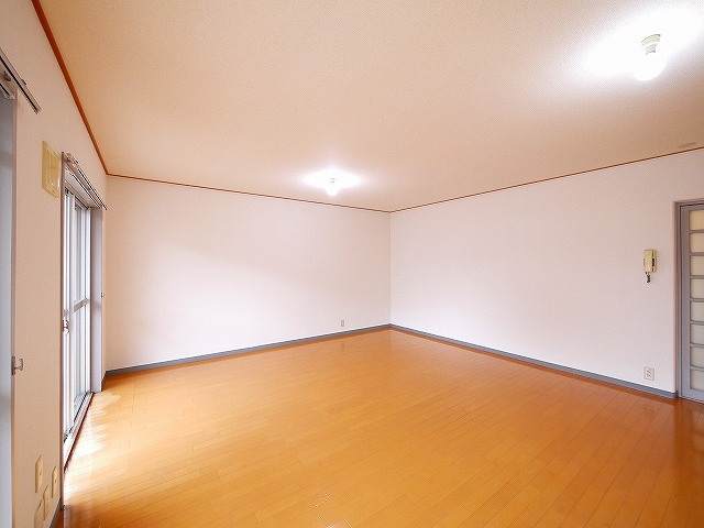 ヴィルドミール富雄の居間・リビング