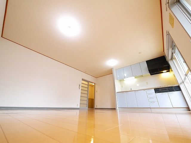 ヴィルドミール富雄の居間・リビング