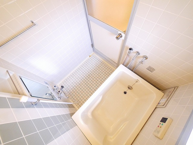 ヴィルドミール富雄の浴室