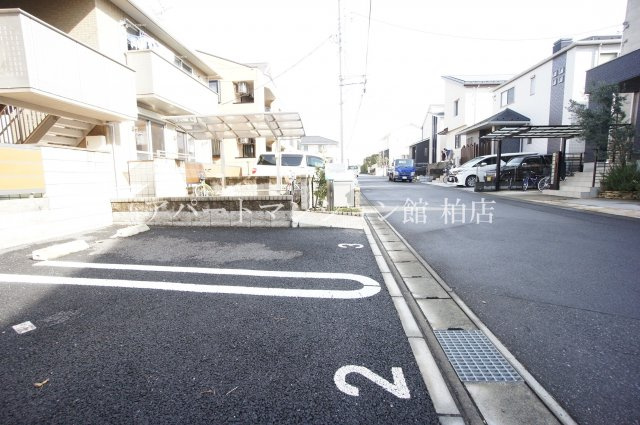 マリン　クオーツの駐車場