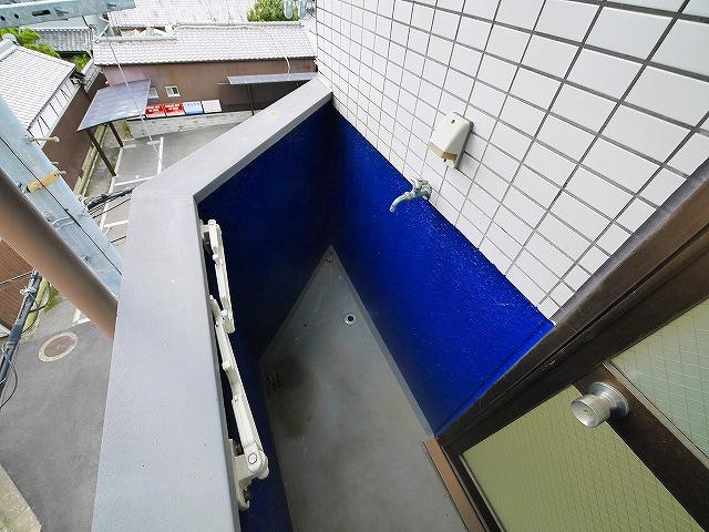 CASA天理の設備|使いやすい洗濯機置き場です。