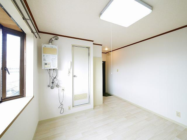 CASA天理の内装|スタンダードな洋室です