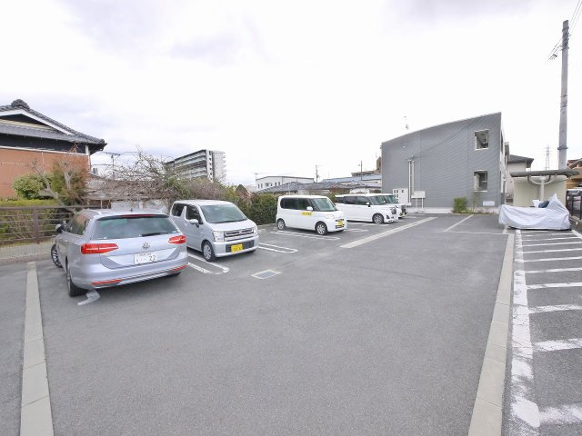 ラオックスⅠの駐車場
