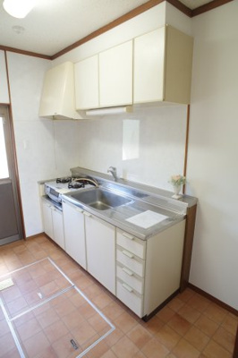 【キッチン】 | フラワーコーポ | さぁ、今日は何食べたい？ハンバーグ？カレー？餃子？