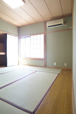 【寝室】 | フラワーコーポ | 和室は1部屋あると、とても使い勝手が良くて便利なの。