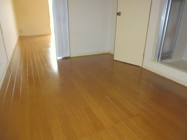 二子ハイツのキッチン|スペースたっぷりキチン