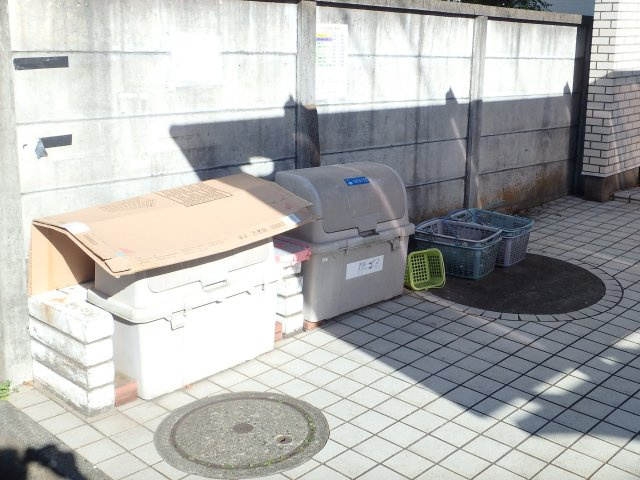【その他共用部分】 | シャンブル朋 | 敷地内ゴミ置き場