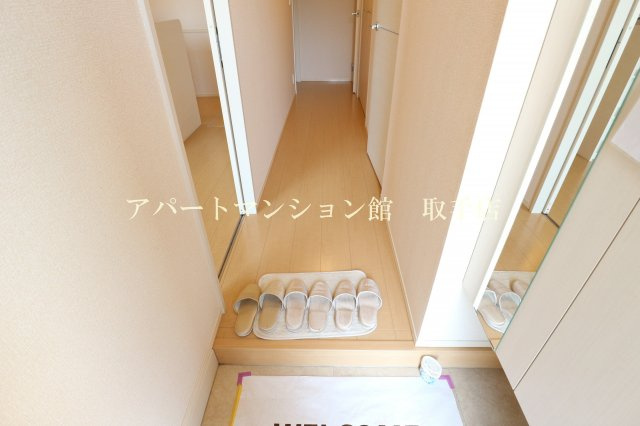 Owen Stanley Bの玄関