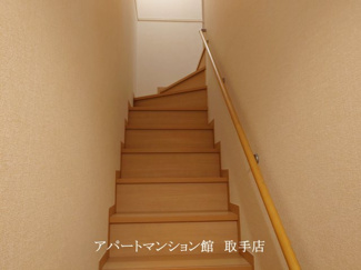 【玄関】 | Owen Stanley B