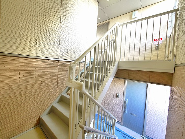 シャーメゾン真輝のエントランス|共用スペース