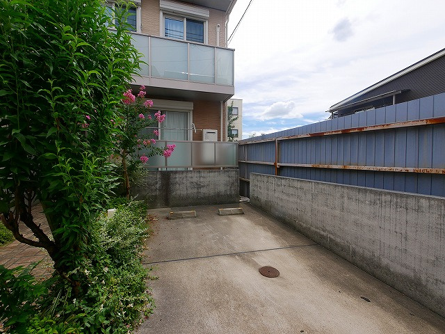 シャーメゾン真輝の駐車場|(空き状況確認必要）