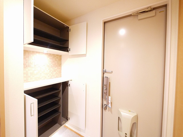 シャーメゾン真輝の玄関|落ち着いた玄関です