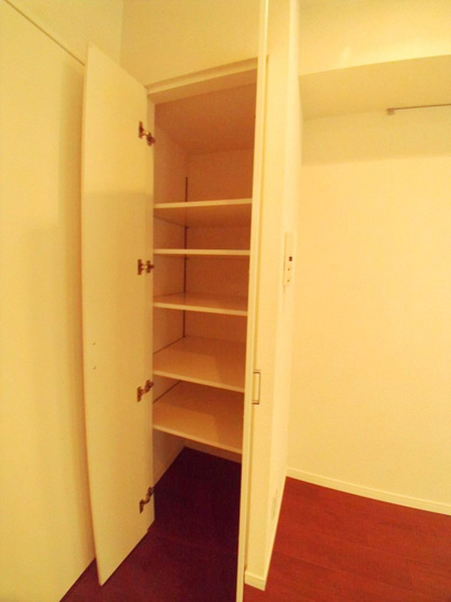 【収納】 | プライムアーバン本駒込 | １２．８帖の洋室の収納です。【プライムアーバン本駒込】