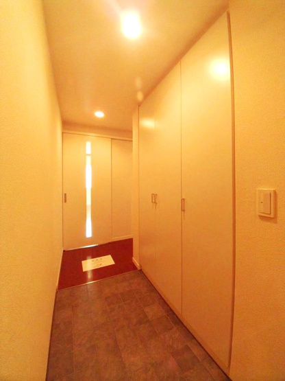 【玄関】 | プライムアーバン本駒込 | 収納豊富な玄関です。【プライムアーバン本駒込】