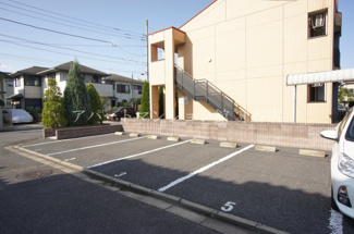 【駐車場】