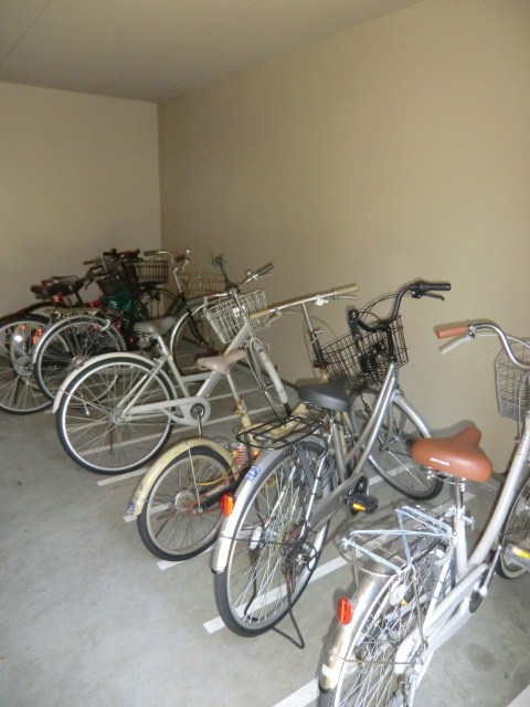 スプルース・ネストのその他共用部分|駐輪場