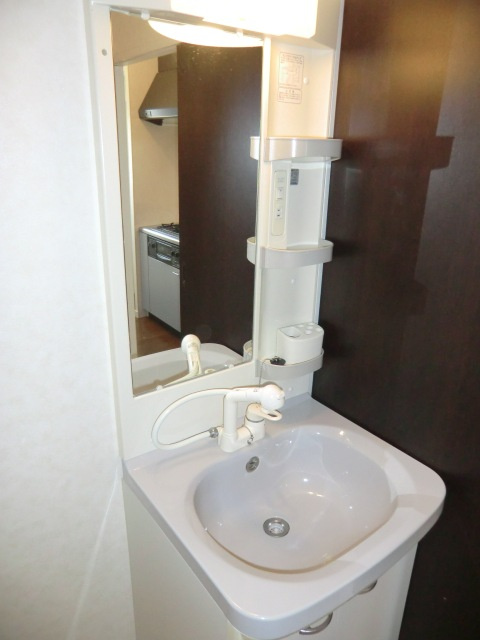 スプルース・ネストの独立洗面台