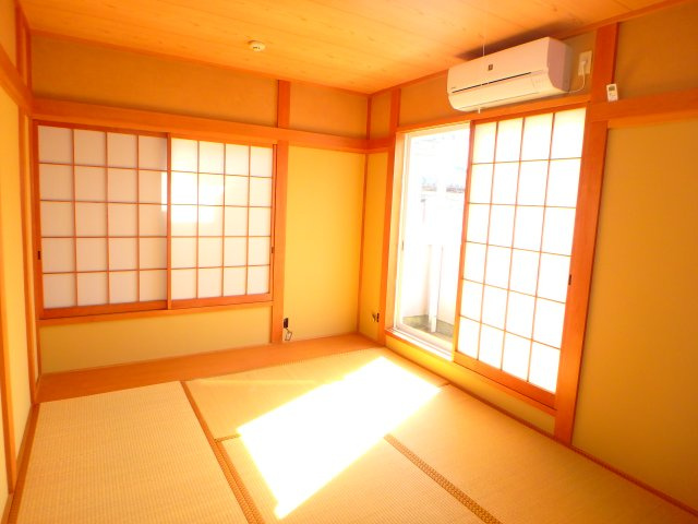 井田三舞町貸家の和室