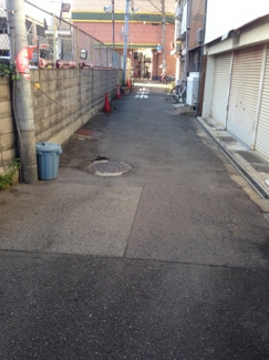 【前面道路含む現地写真】