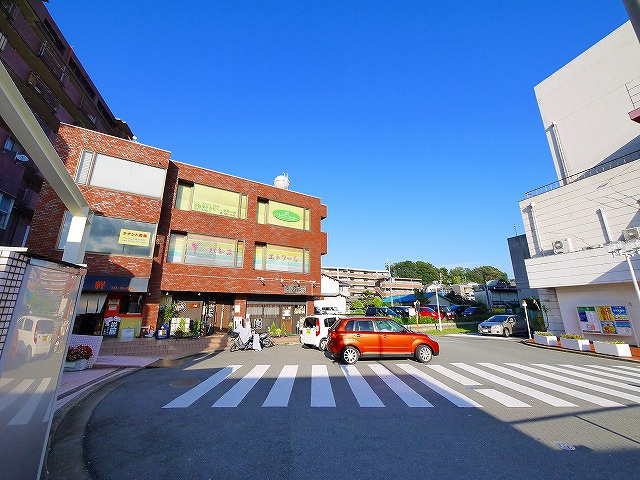 富雄ヨシエビルの外観