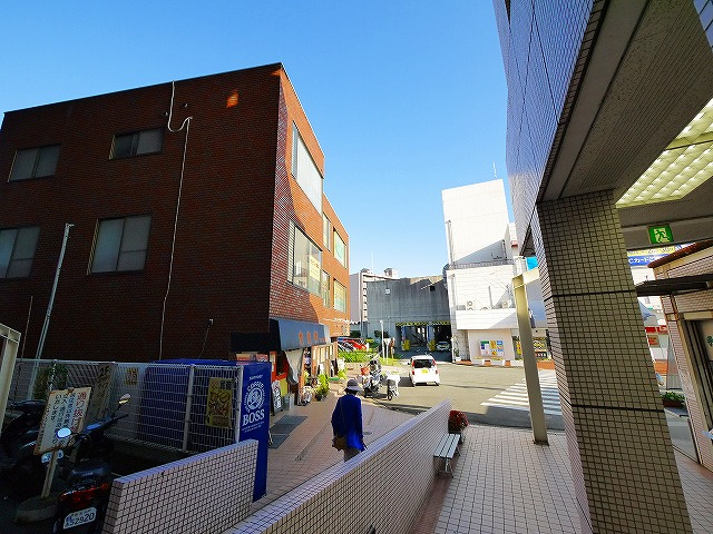 富雄ヨシエビルの外観