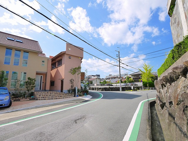 学園北2丁目店舗の外観