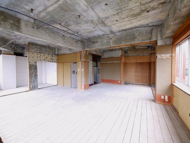 学園朝日町（貸ビル）の内装