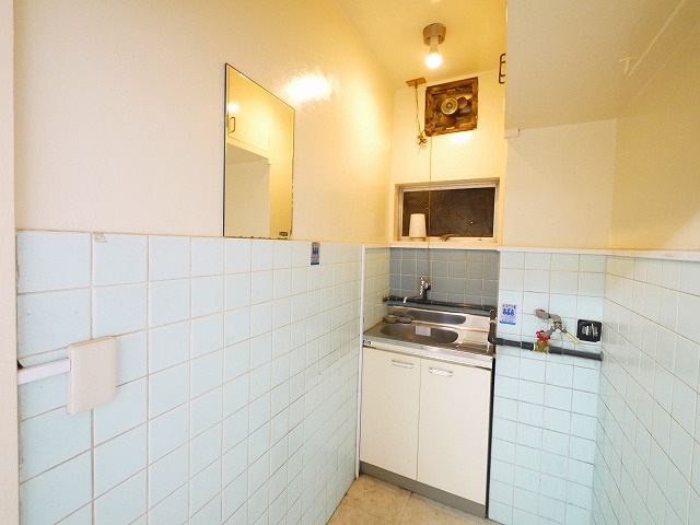 学園朝日町（貸ビル）のキッチン