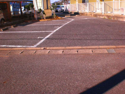 【駐車場】 | レオパレスＳＵＮＲＩＳＥ南新木