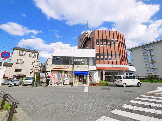 学園朝日町ビルの外観