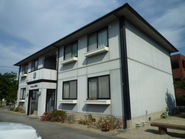 倉敷市新田のアパートの外観