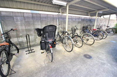 【その他共用部分】 | 西山本ハイツ | ☆屋根付き駐輪場☆