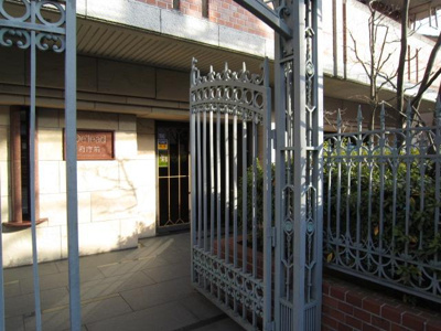 【エントランス】 | デリード府庁前