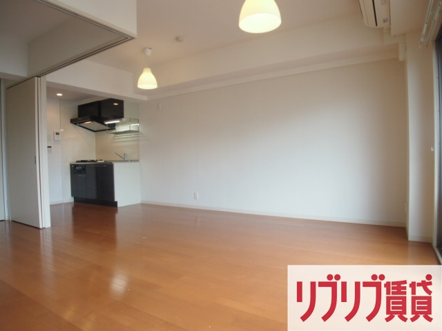 セザン新町の居間・リビング