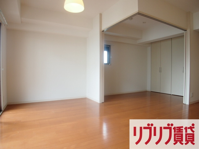 セザン新町の居間・リビング