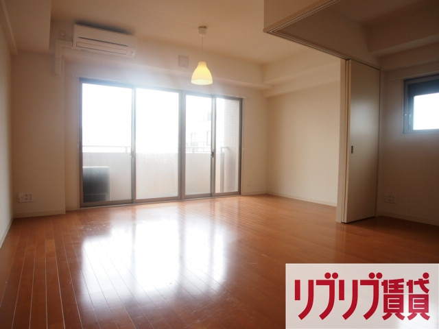 セザン新町の居間・リビング