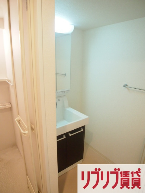 セザン新町の独立洗面台