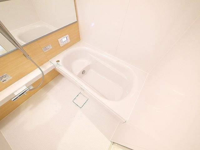 アクシアの浴室|コンパクトで使いやすいお風呂です