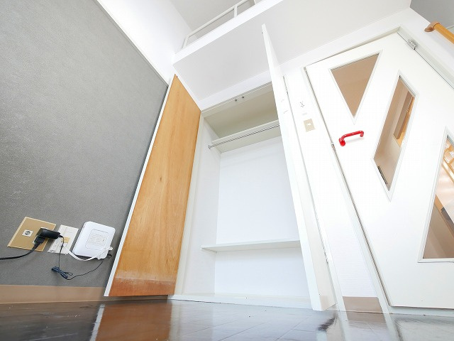 シティパレス新大宮P-5の収納