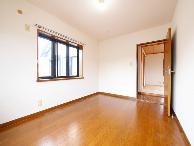 杉澤メゾネット（押熊町）の洋室