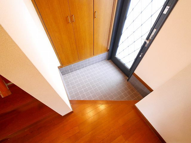 杉澤メゾネット（押熊町）の玄関