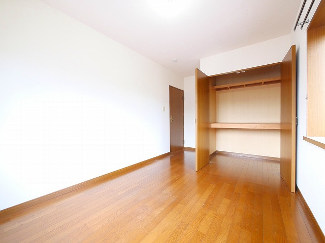 杉澤メゾネット（押熊町）の洋室