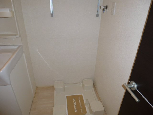 プロムナードのその他|洗濯機置き場