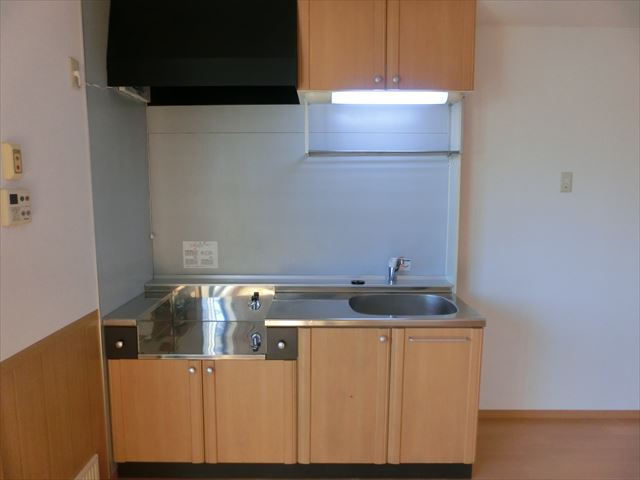 サンガーデン宮本Ｅのキッチン|収納たっぷりの使いやすいキッチン