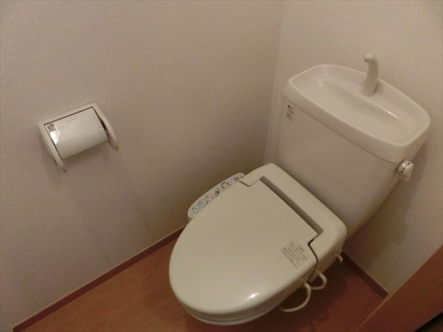 サンガーデン宮本Ｅのトイレ|温水洗浄付き♪