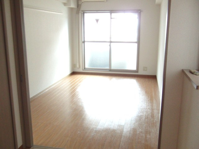 大阪市西淀川区御幣島２丁目の賃貸マンションの寝室