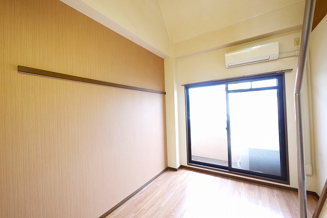 シティパレスやすらぎの道Ｐ６の洋室|落ち着いた色調の洋室です