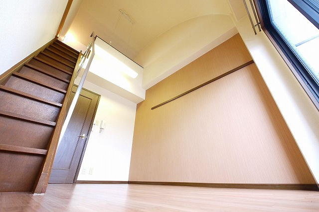 シティパレスやすらぎの道Ｐ６の洋室|落ち着いた色調の洋室です