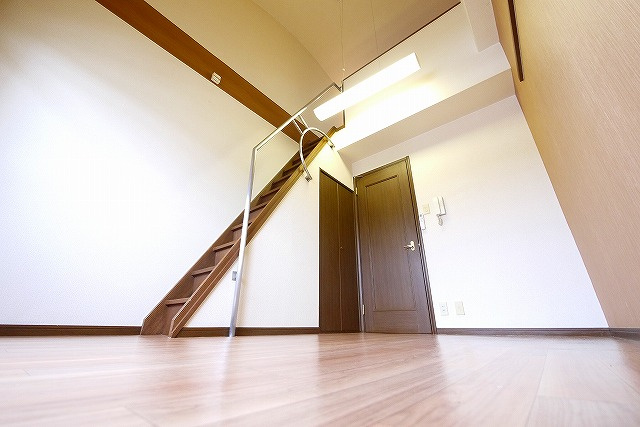 シティパレスやすらぎの道Ｐ６の洋室|落ち着いた色調の洋室です